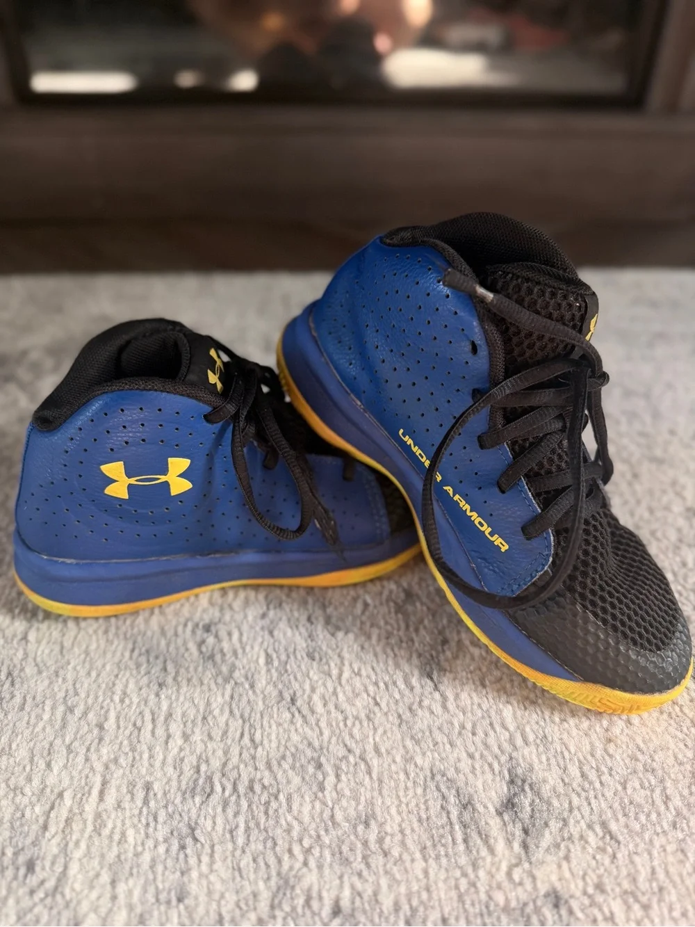 Under Armour Boys Lockdown 3 Basketball Shoes Blue Yellow Size 2Y